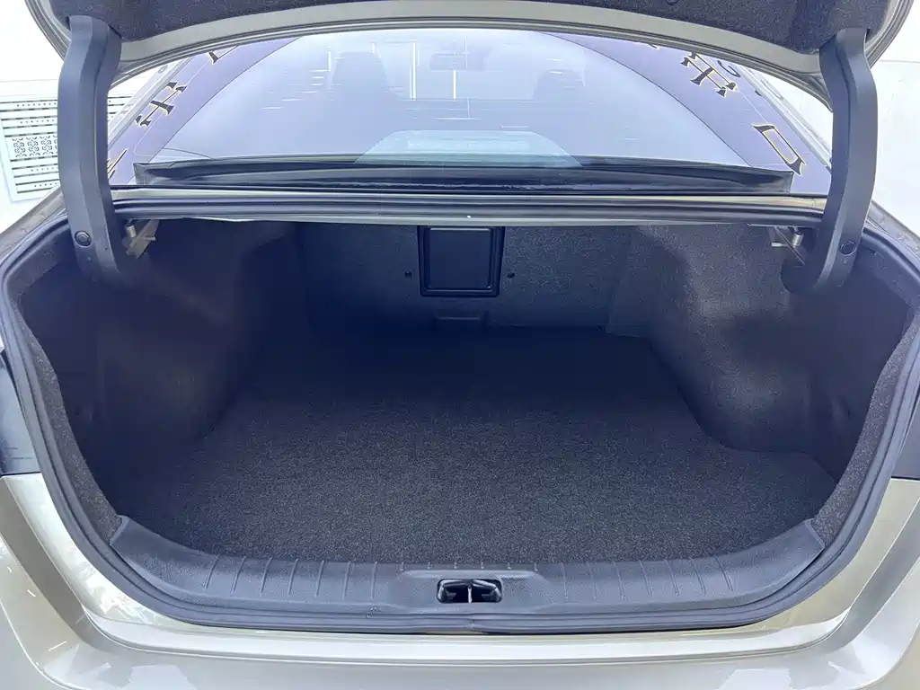 Nissan Teana 2023 — фото 17
