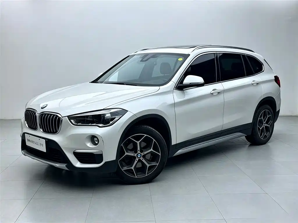 BMW X1 2018 — фото 1