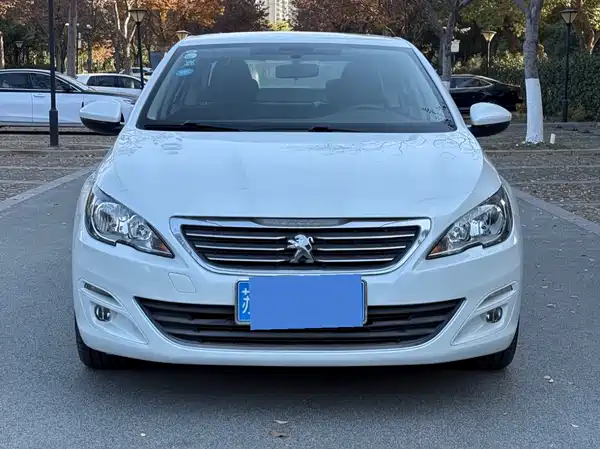Peugeot 408 2016