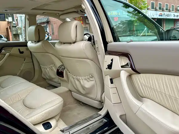 Mercedes-Benz S-Class 2005
