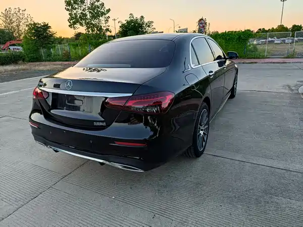 Mercedes-Benz E-Class 2021