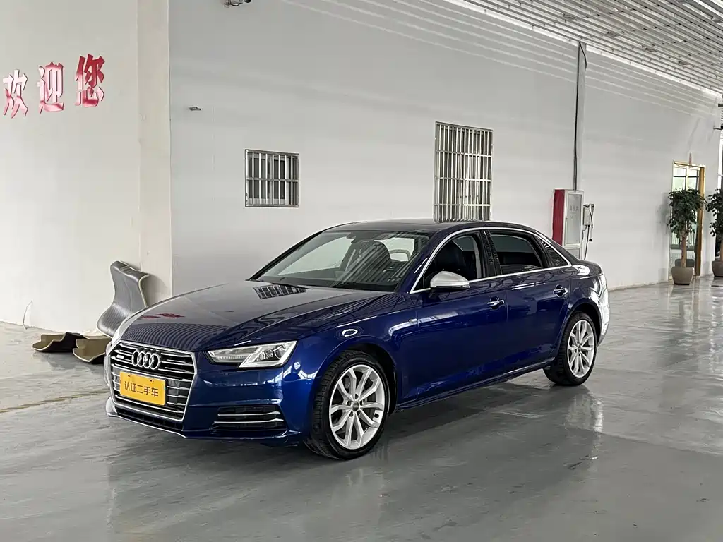 Audi A4L 2018 — фото 1