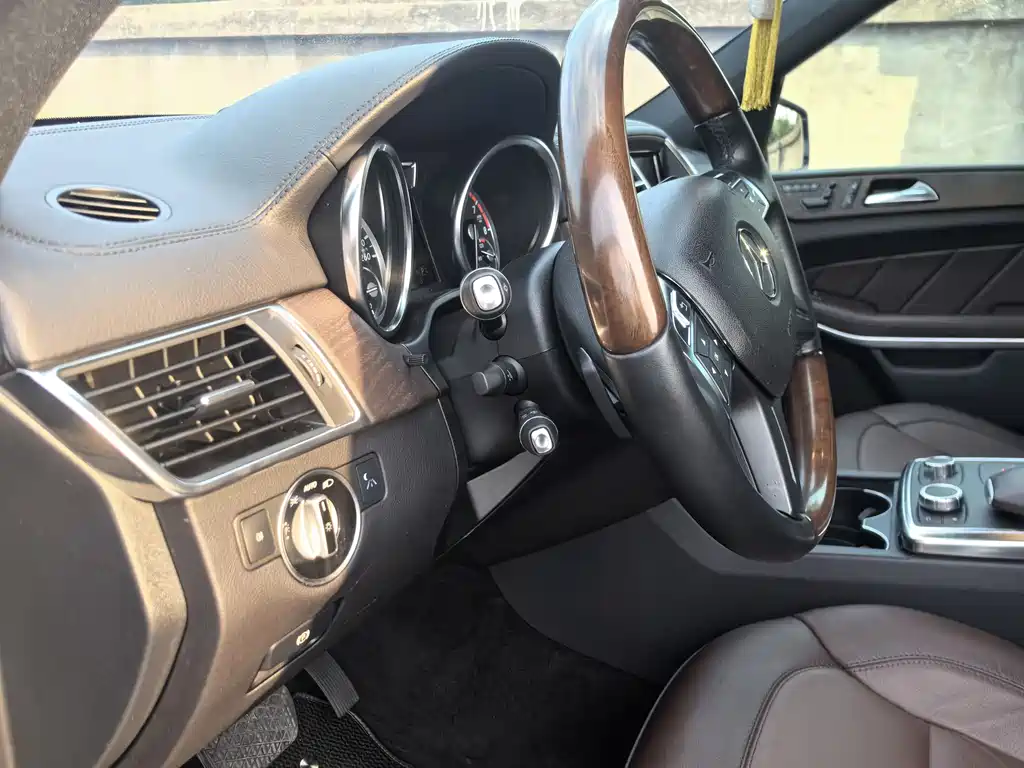 Mercedes-Benz GL-Class 2013 — фото 13