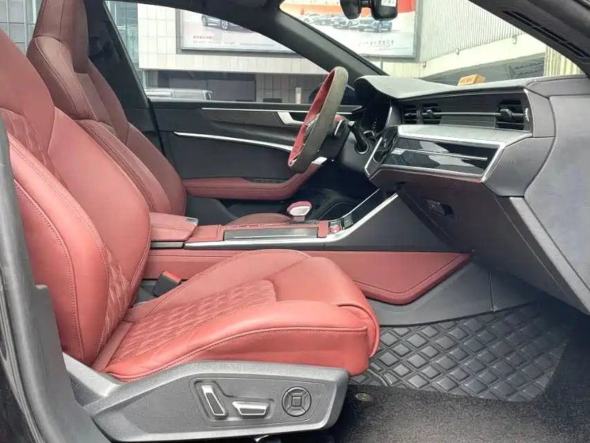 Audi A7L 2025 — фото 9