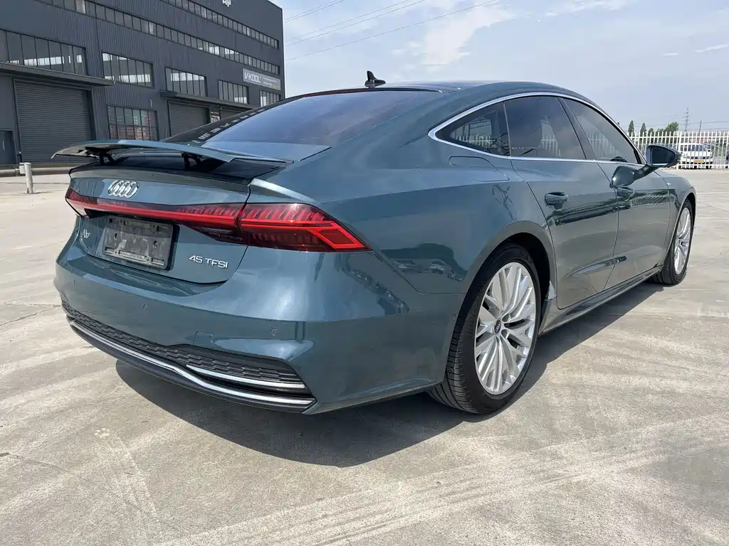Audi A7 2021 — фото 27
