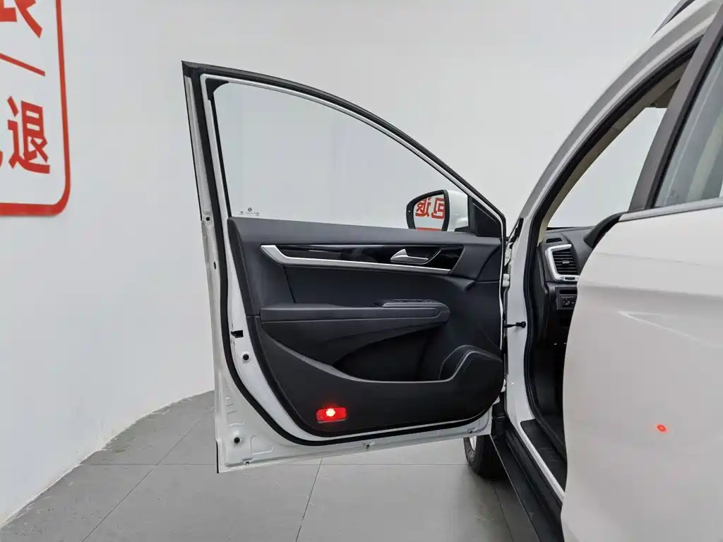 Dongfeng Fengshen AX7 2015 — фото 8