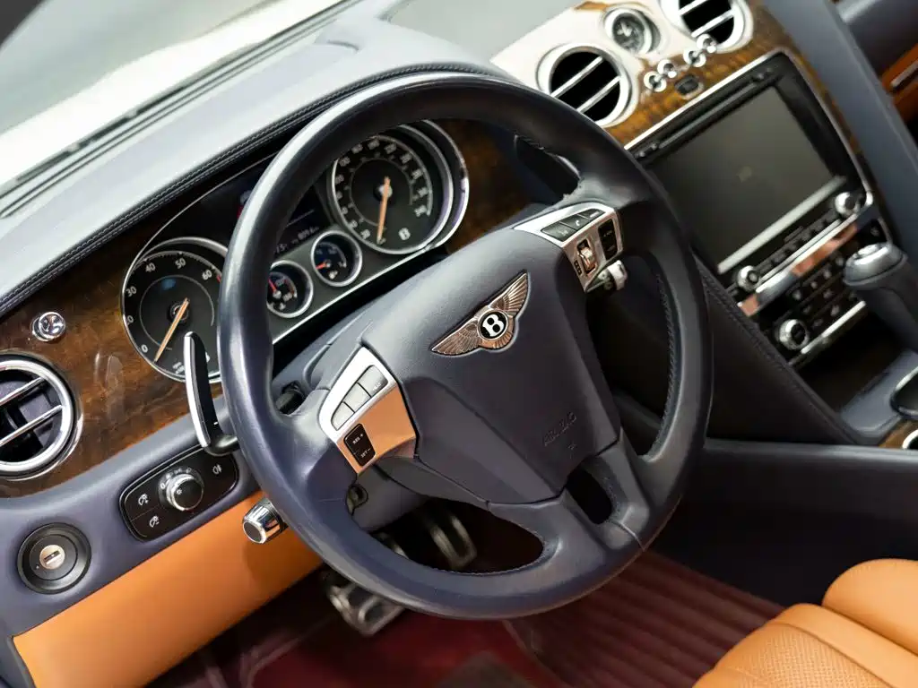 Bentley Continental 2019 — фото 9