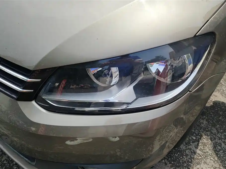 Volkswagen Touran 2015