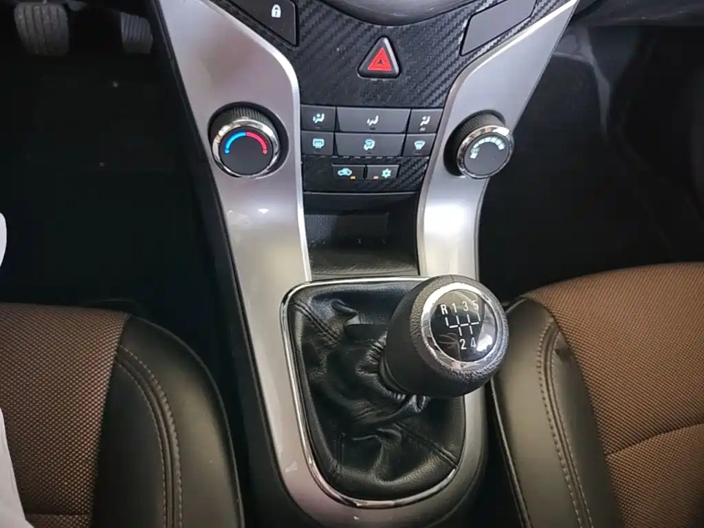 Chevrolet Cruze 2015 — фото 21