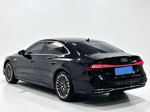 Audi A7L 2025
