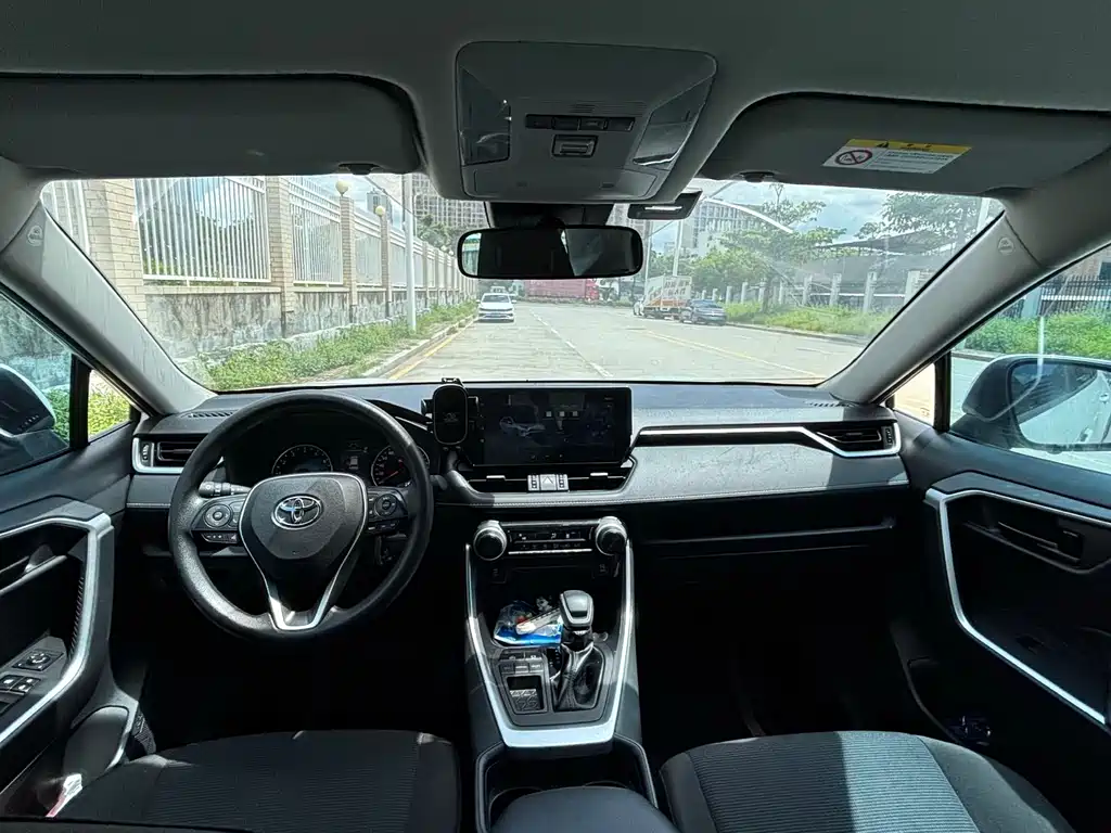 Toyota RAV4 2024