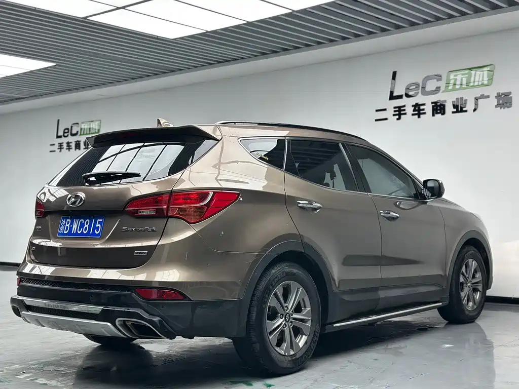 Hyundai Santa Fe 2016 — фото 12