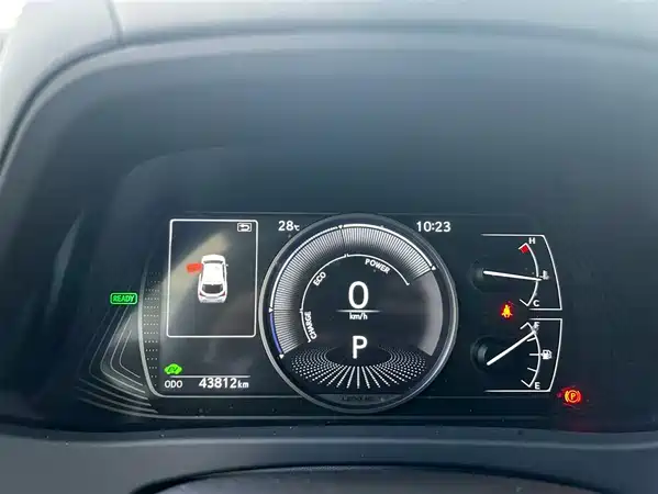 Lexus UX 2023