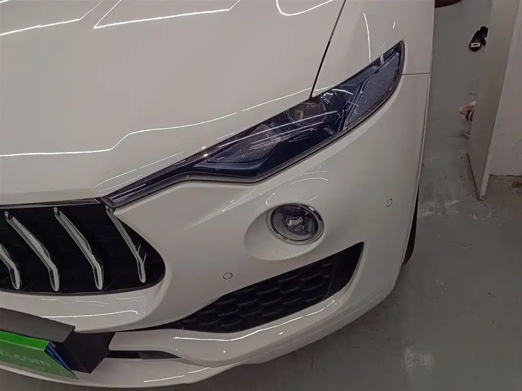 Maserati Levante 2017 — фото 18