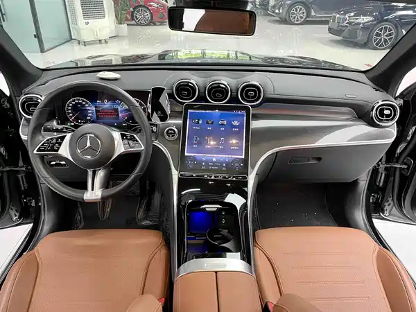 Mercedes-Benz GLC 2023