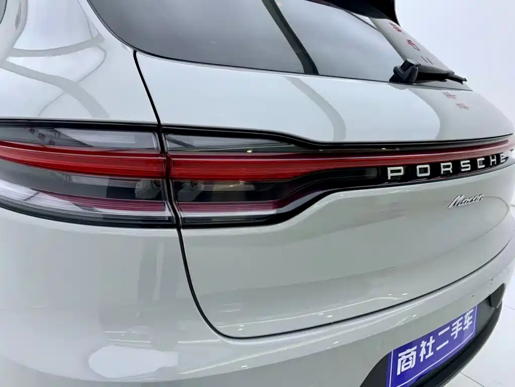 Porsche Macan 2020 — фото 11
