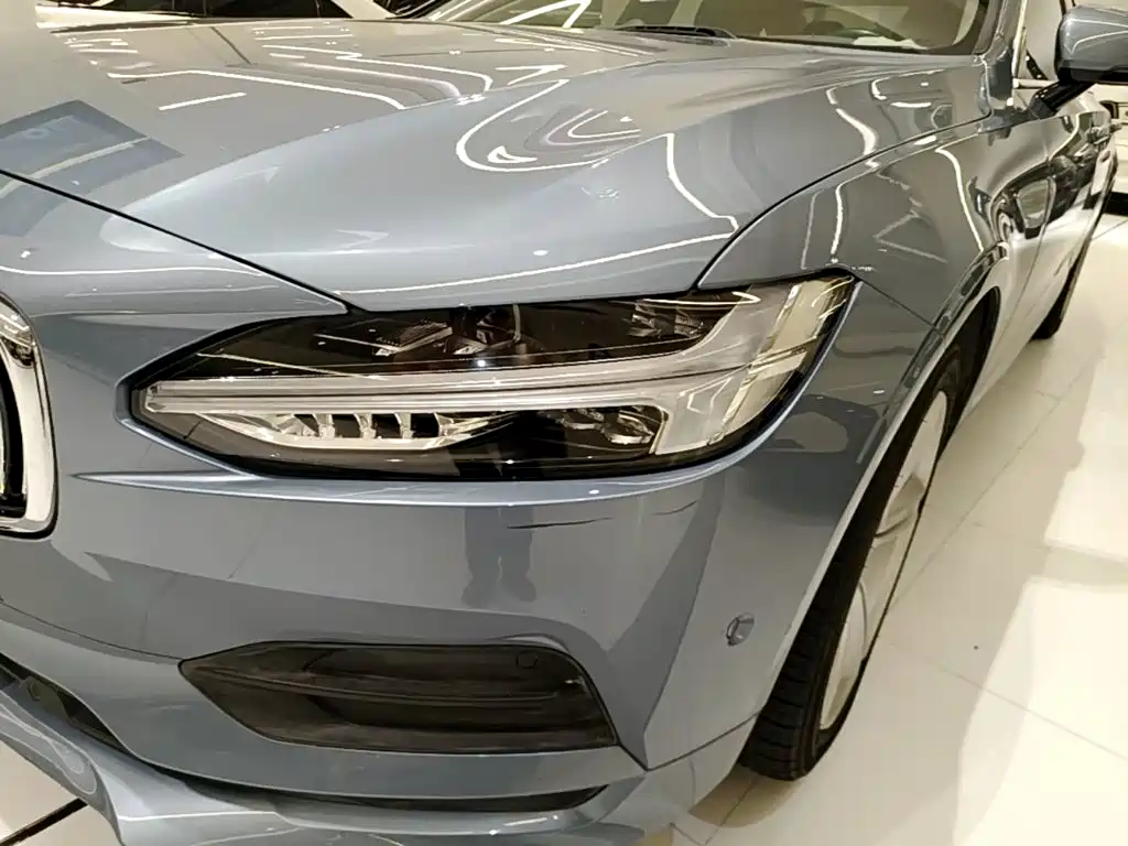 Volvo S90 2017 — фото 24