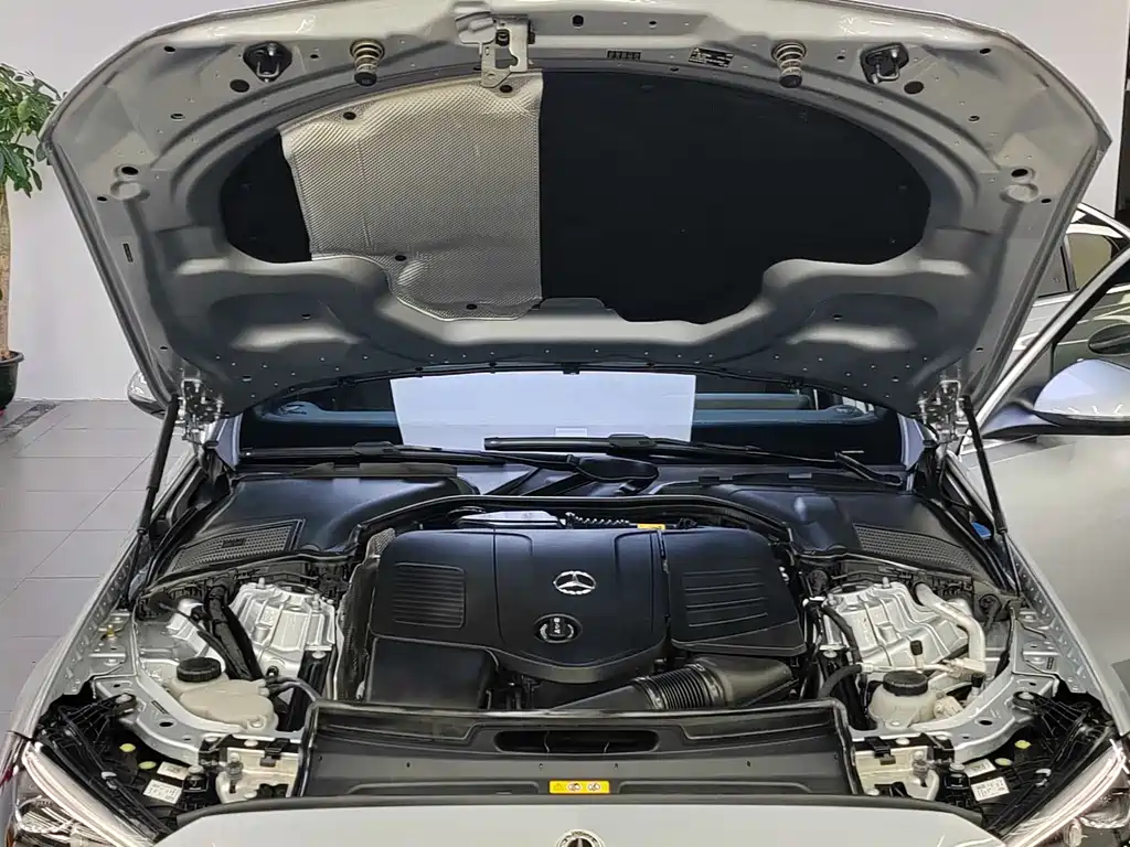 Mercedes-Benz C-Class 2023 — фото 17