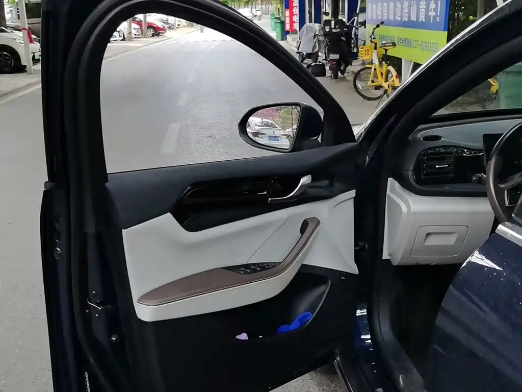 BYD Qin PLUS 2023 — фото 8