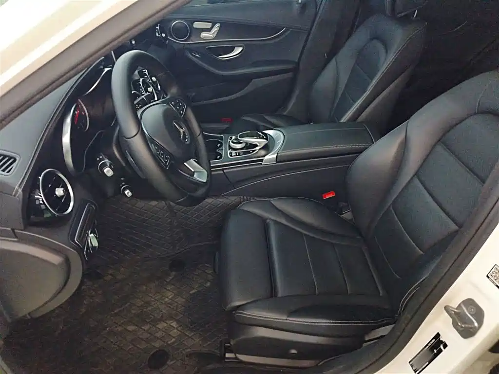 Mercedes-Benz C-Class 2018 — фото 15