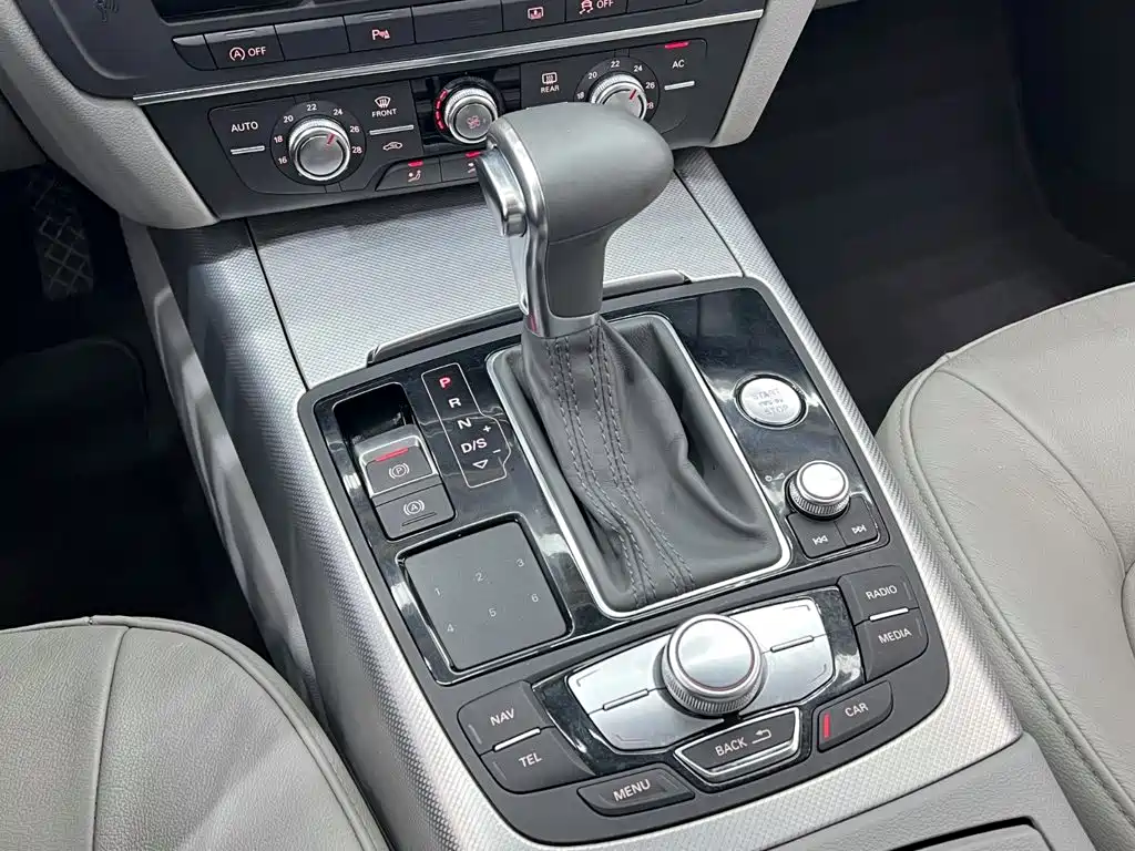 Audi A6L 2013 — фото 11