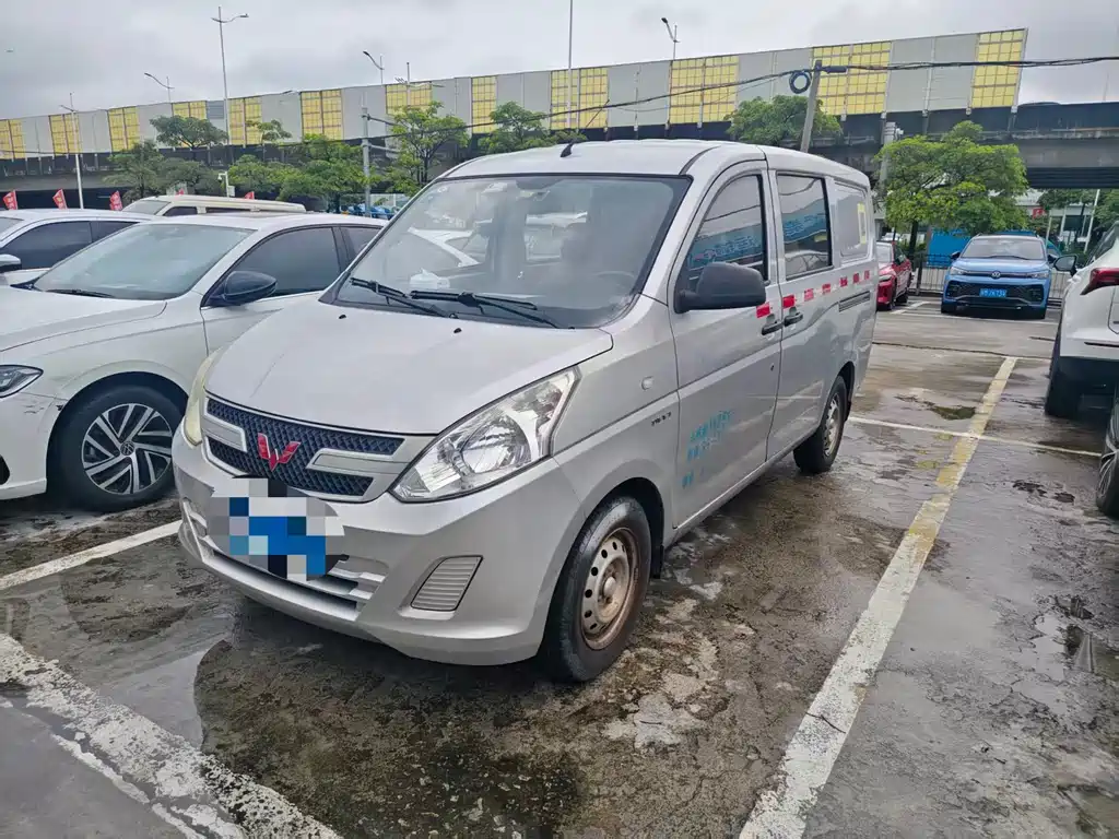 Wuling Rongguang V 2018