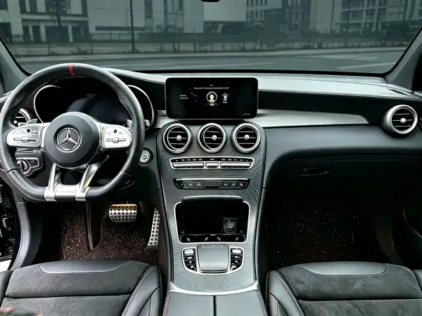 Mercedes-Benz GLC AMG 2022