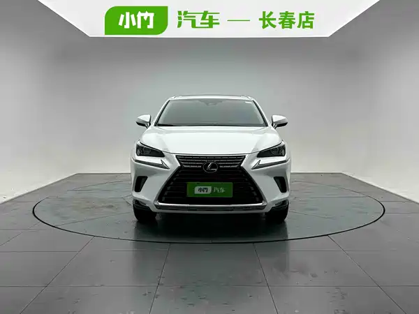 Lexus NX 2021
