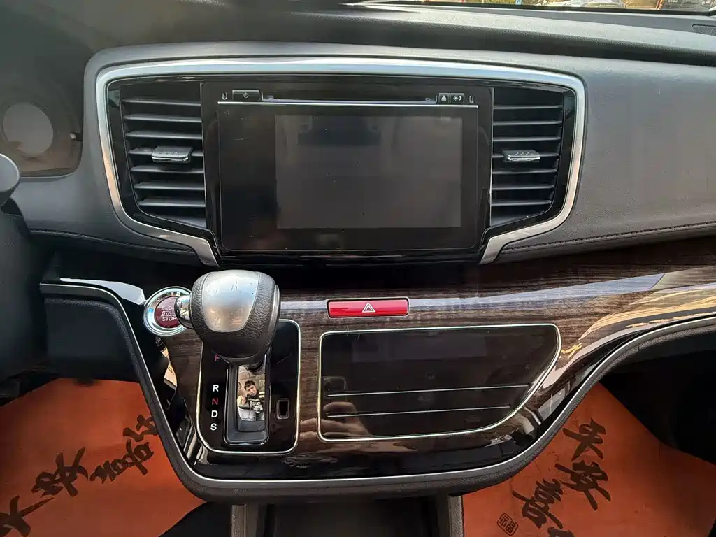 Honda Odyssey 2016 — фото 15
