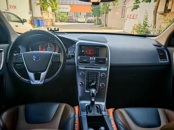 Volvo XC60 2015