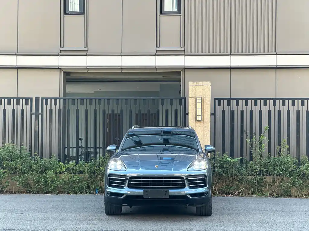 Porsche Cayenne 2018 — фото 2