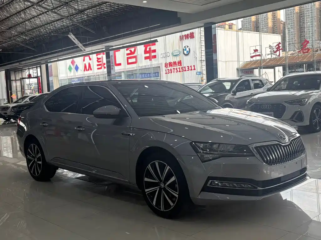 Skoda Superb 2023 — фото 3