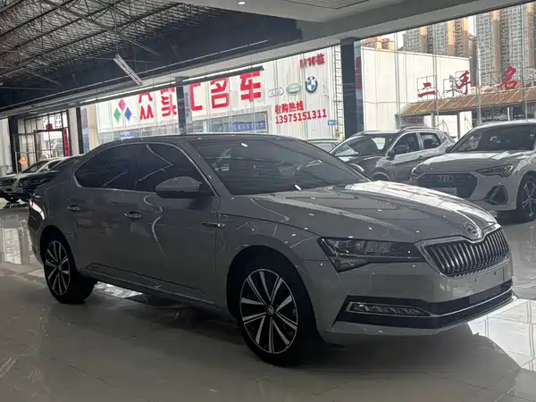 Skoda Superb 2023