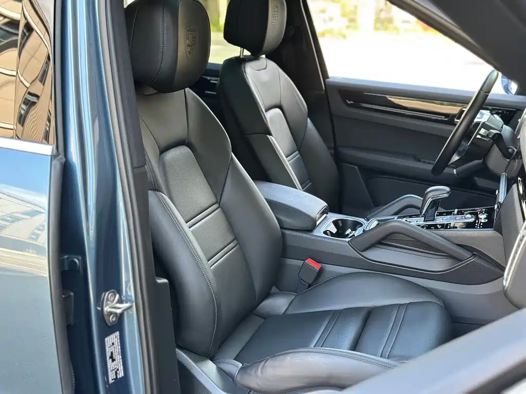 Porsche Cayenne 2018 — фото 13