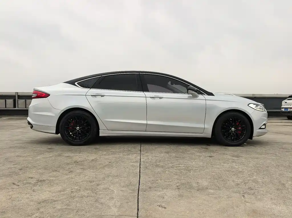 Ford Mondeo 2018 — фото 4