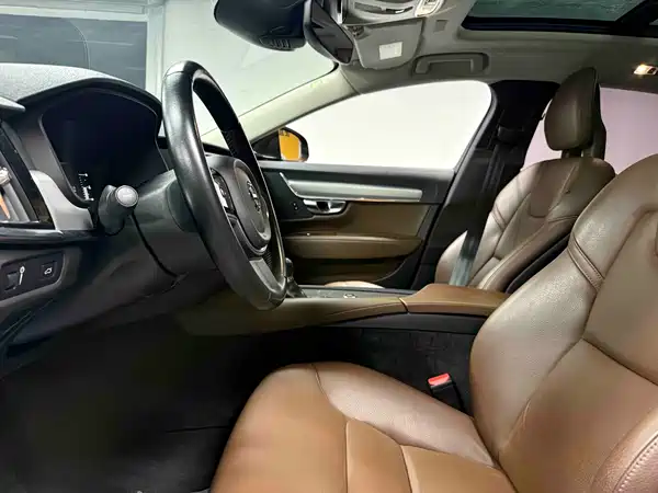 Volvo S90 2017