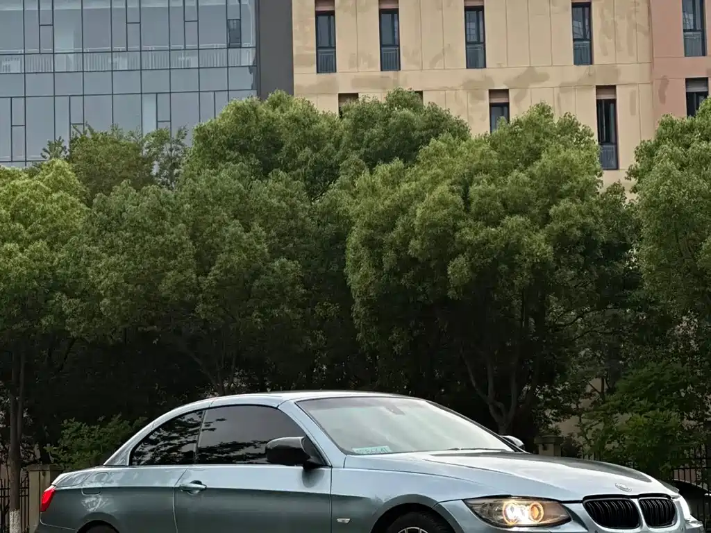 BMW 3 Series 2010 — фото 26