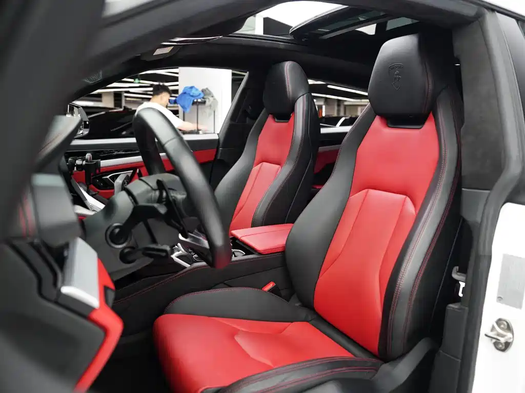 Lamborghini Urus 2019 — фото 16
