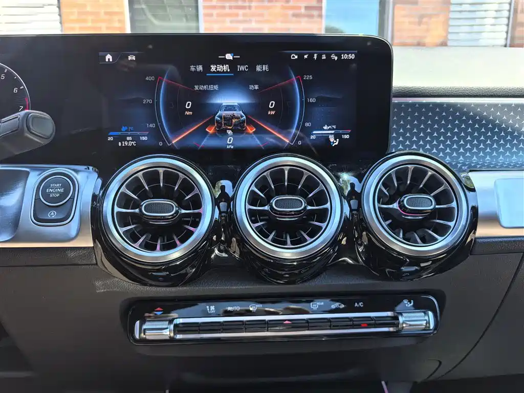 Mercedes-Benz GLB AMG 2025 — фото 11