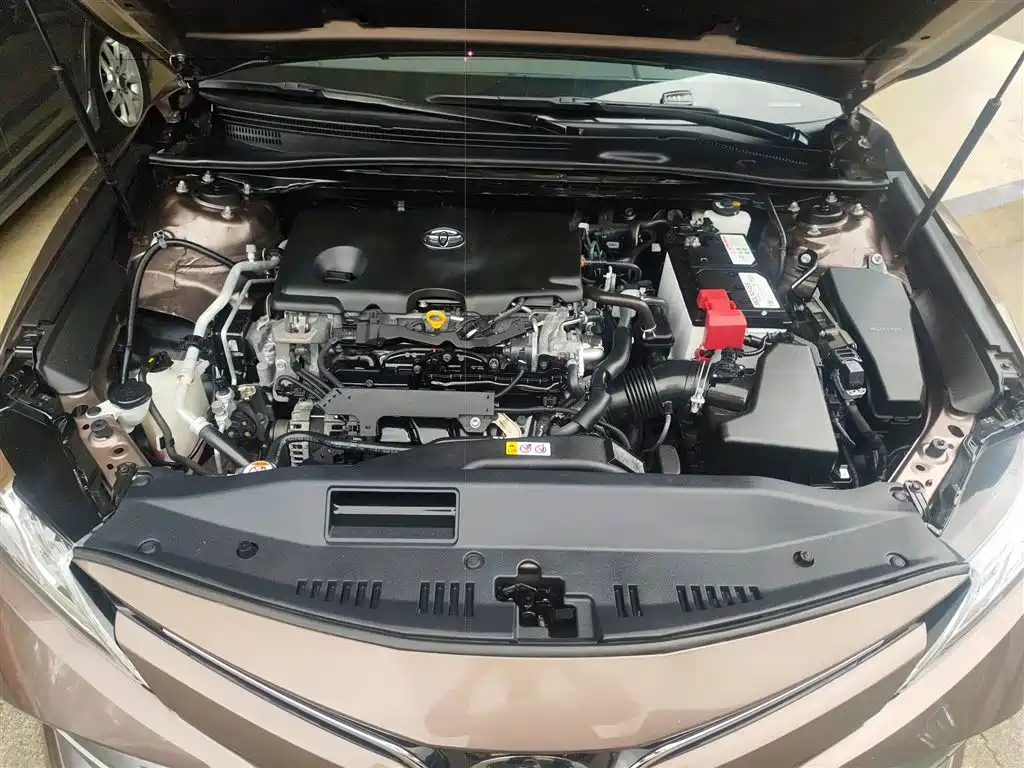 Toyota Camry 2019 — фото 10