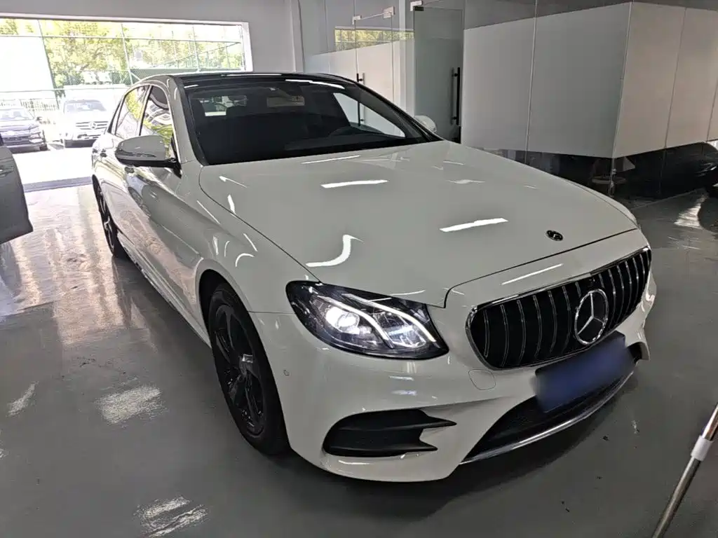 Mercedes-Benz E-Class 2018 — фото 22