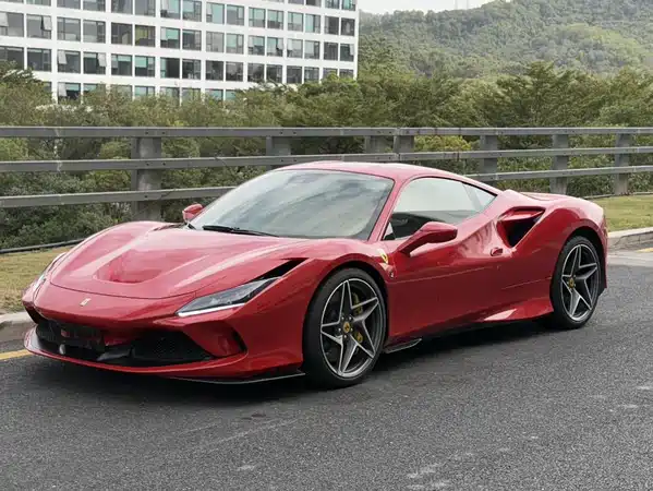 Ferrari F8 2019