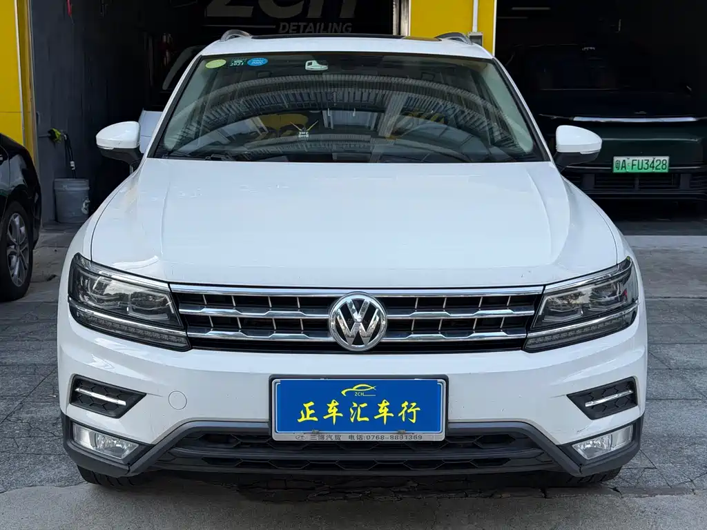 Volkswagen Tiguan L 2017 — фото 2