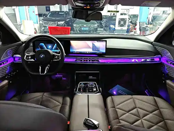 BMW i7 2024