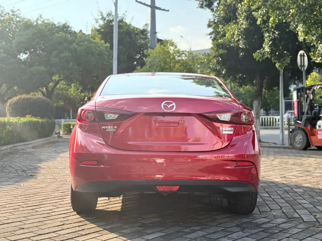 Mazda 3 Axela 2019