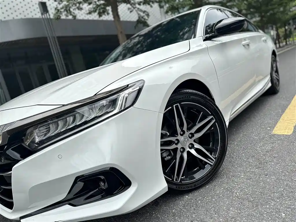Honda Accord 2022 — фото 12