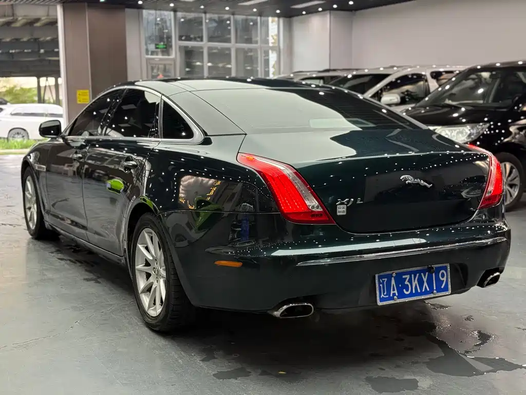 Jaguar XJ 2012