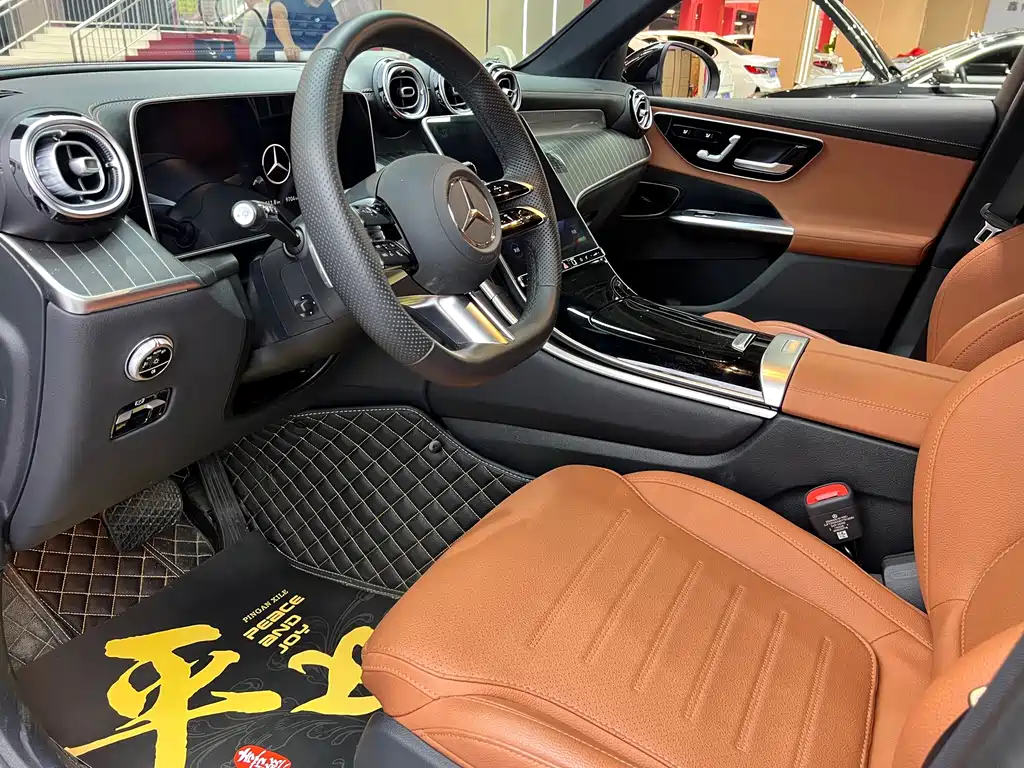 Mercedes-Benz GLC 2025