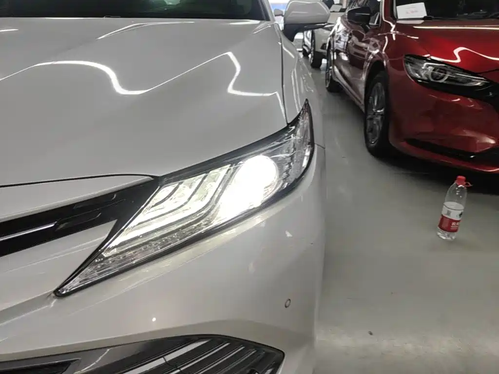 Toyota Camry 2021 — фото 24