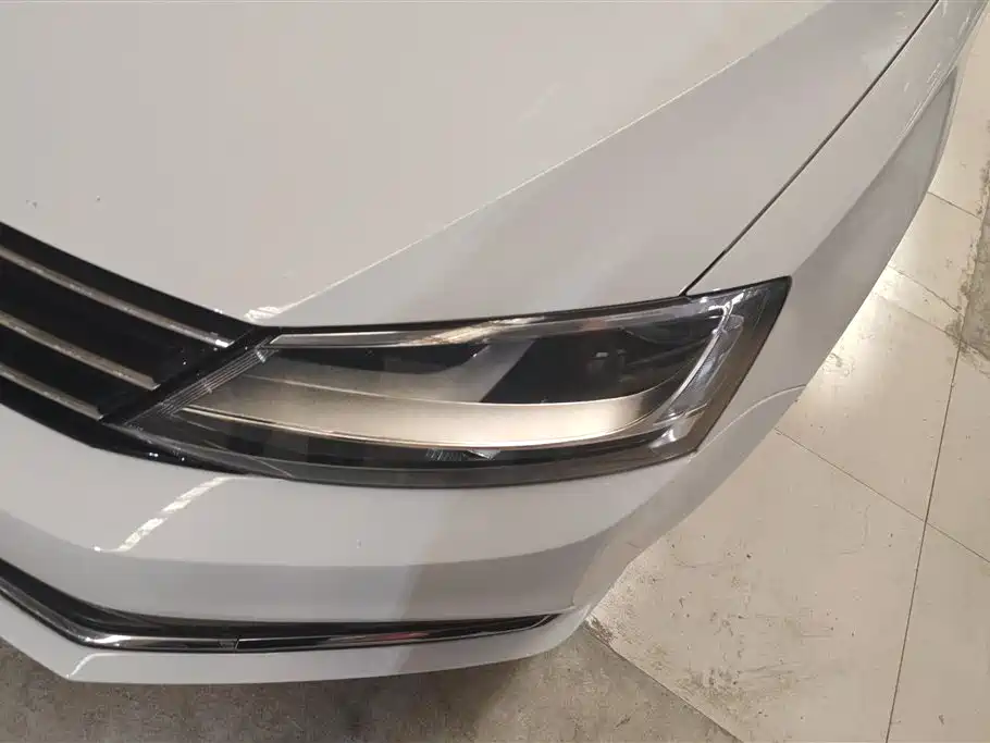 Volkswagen Sagitar 2019